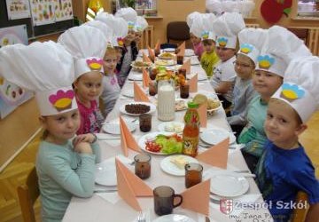 ,,Śniadanie daje moc”  w Publicznym Przedszkolu w Osieku