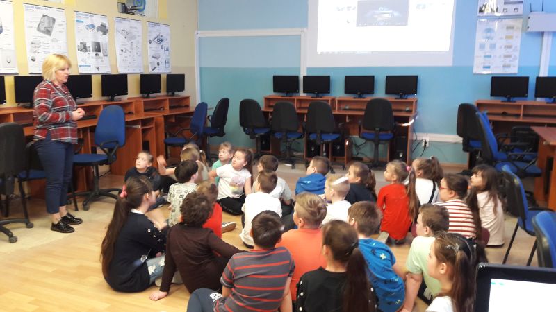 Warsztaty „Wytwarzanie papieru czerpanego” w klasach IIa i III