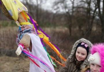 Pierwszoklasiści witają wiosnę