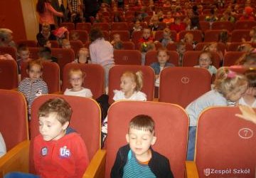 Wycieczka przedszkolaków do kina