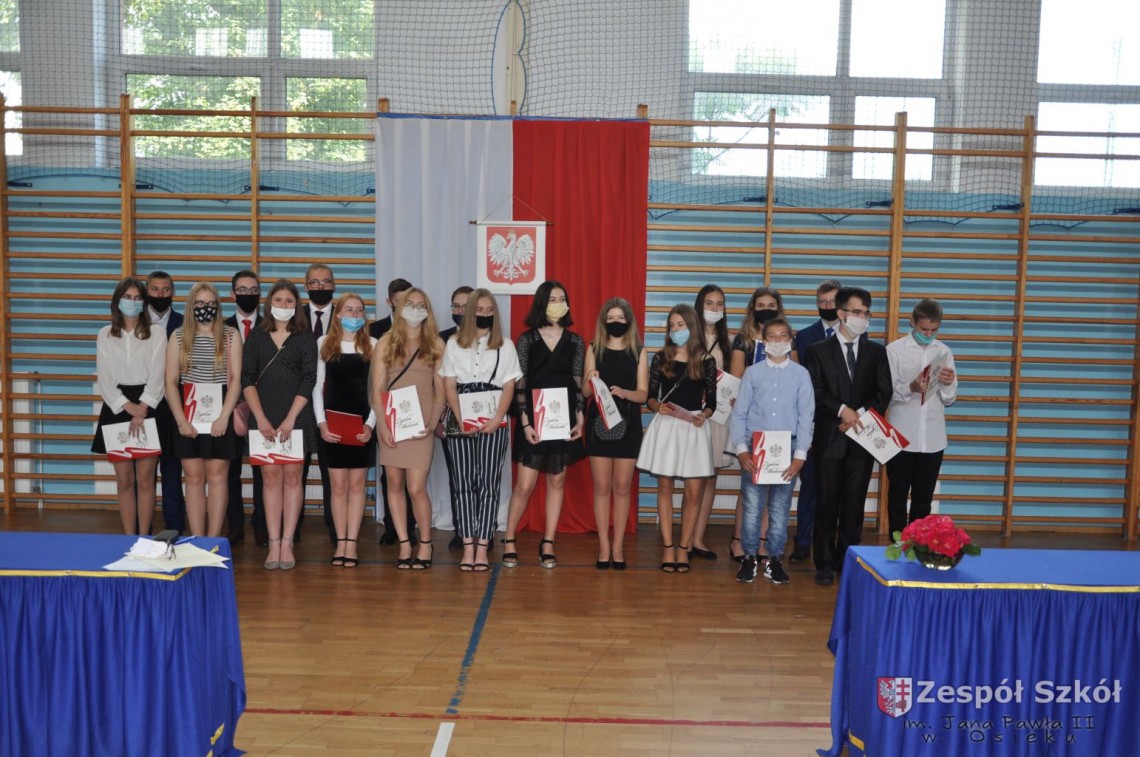 Zakończyli naukę w szkole podstawowej