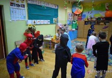 Zabawa Andrzejkowa u przedszkolaków