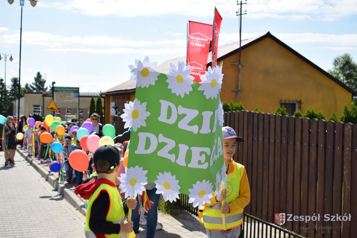 Przedszkolaki świętują Dzień Dziecka