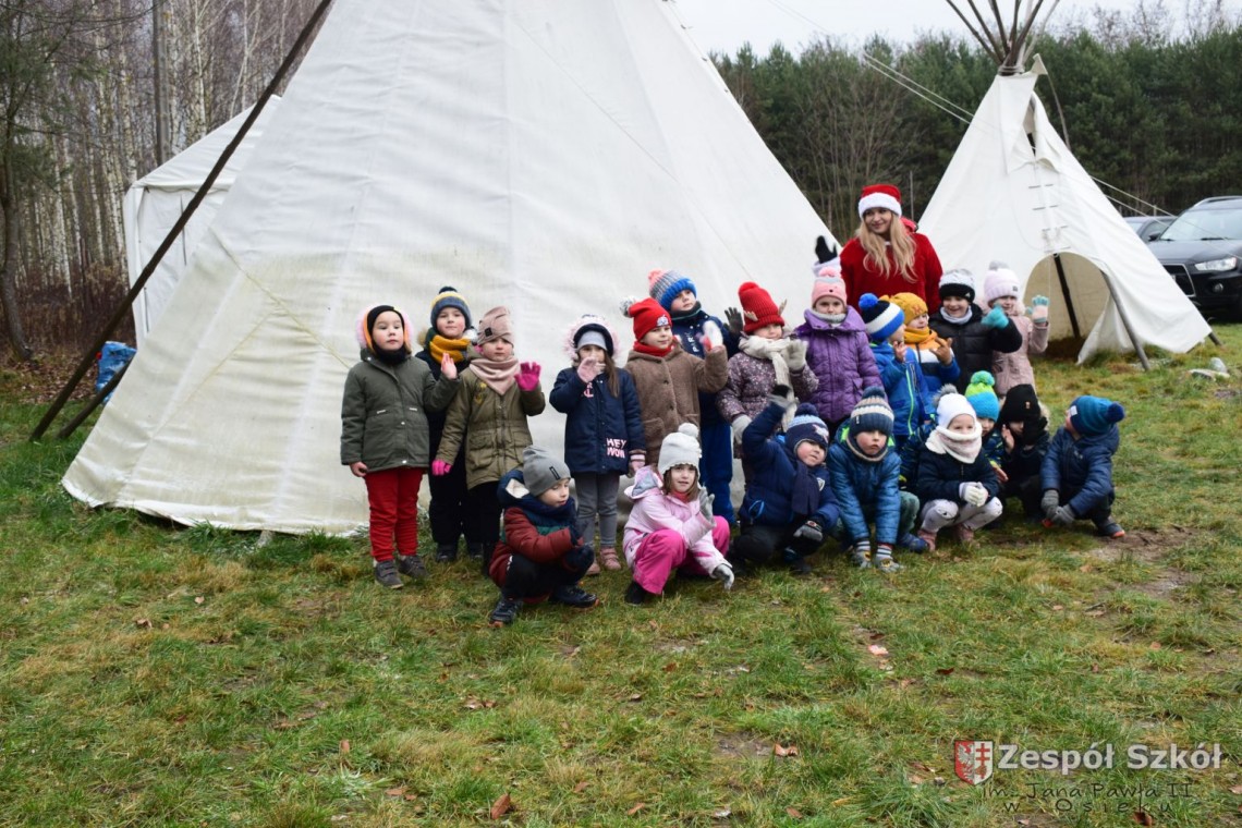 Mikołajkowa wycieczka pięciolatków do wioski Appaloosa