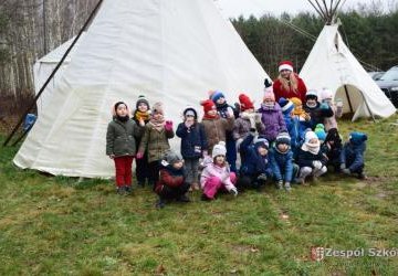 Mikołajkowa wycieczka pięciolatków do wioski Appaloosa