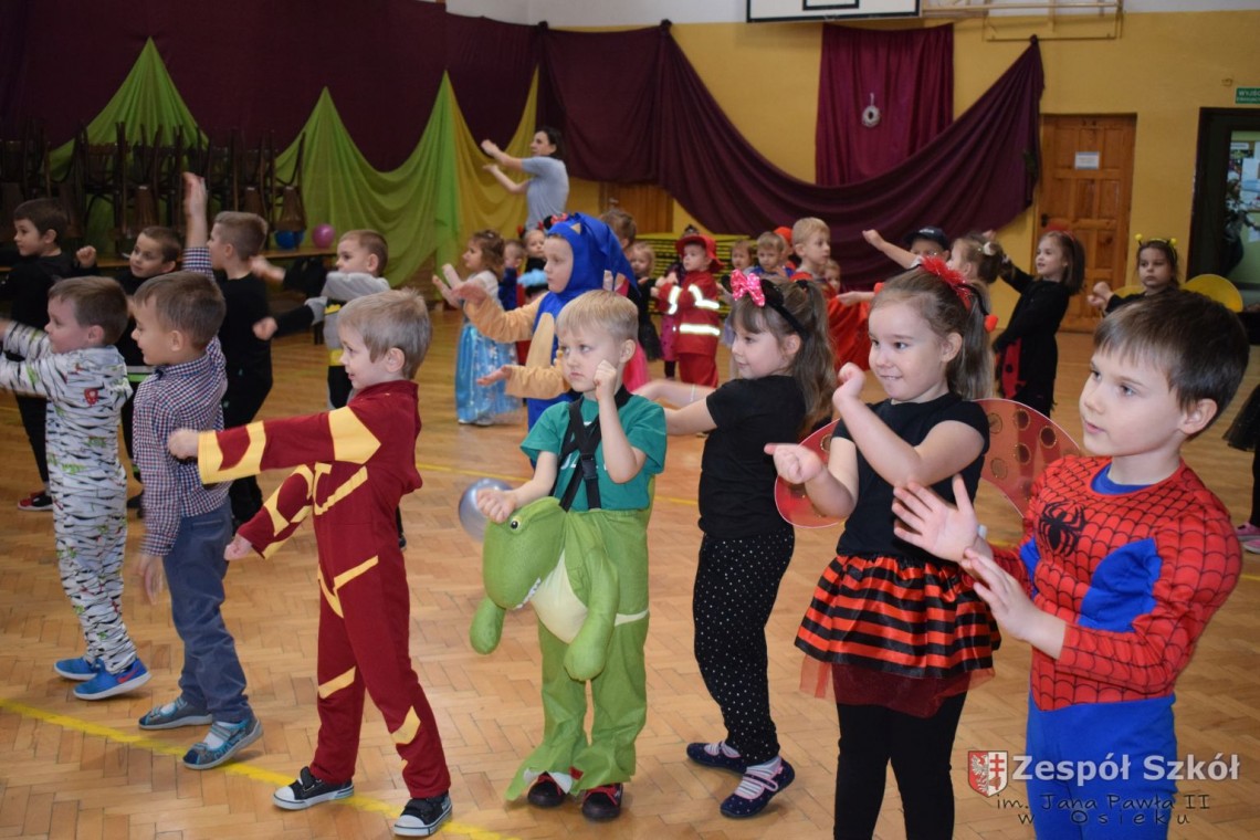 Bal   karnawałowy w  przedszkolu