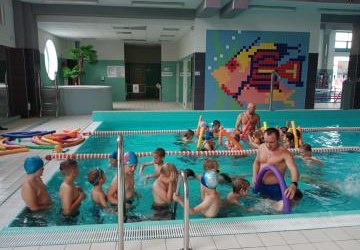 Projekt nauki pływania „Umiem pływać” 2024