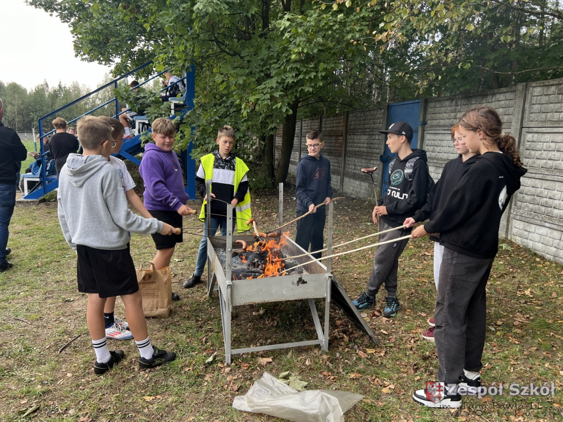 Płonie ognisko… czyli o integracji klas VIa, VIb i VIII