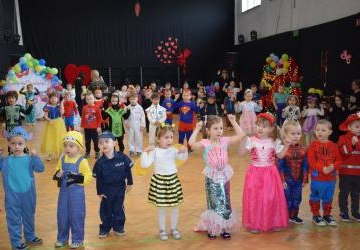 Bal karnawałowy w Publicznym Przedszkolu w Osieku