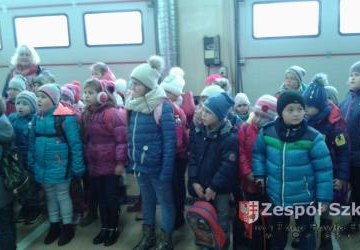 Klasy I-III na spektaklu pt. ,,Księga Dżungli” w Staszowie