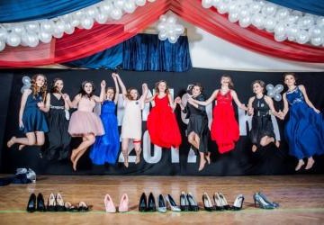 ECHO DNIA: Studniówka 2017 licealistów z Zespołu Szkół w Osieku