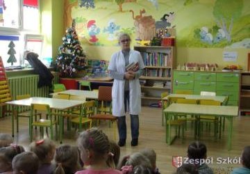 Spotkanie przedszkolaków z panią pielęgniarką