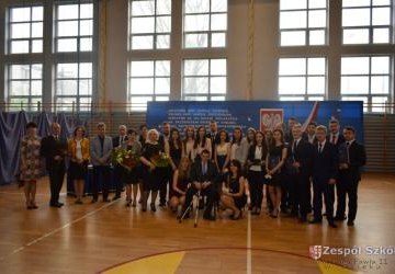 Zakończenie nauki przez klasę maturalną