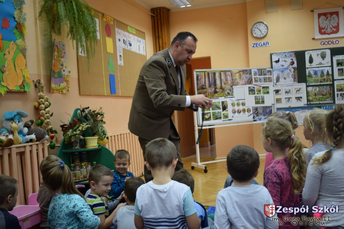 Spotkanie z leśniczym w przedszkolu