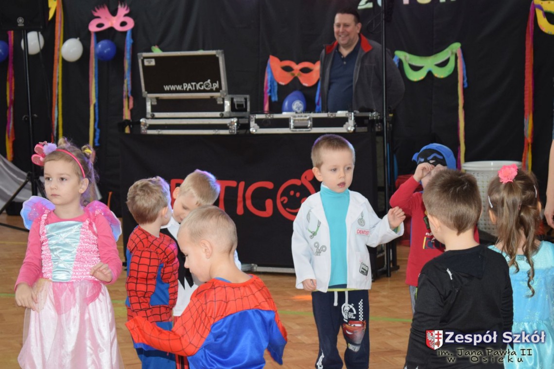 Bal karnawałowy w przedszkolu