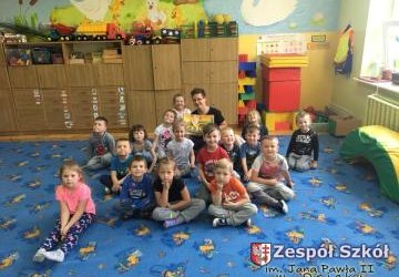 Światowy Dzień Książki i Praw Autorskich w Zespole Szkół im. Jana Pawła II w Osieku