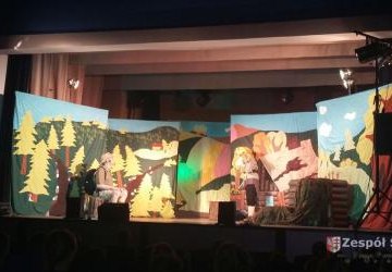 Wyjazd przedszkolaków na teatrzyk do Staszowa