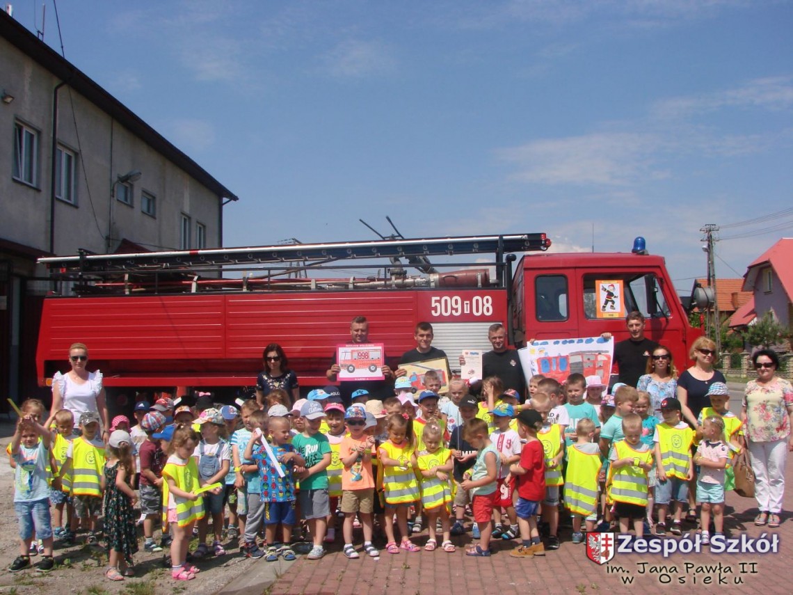 Wycieczka przedszkolaków do Straży Pożarnej w Osieku